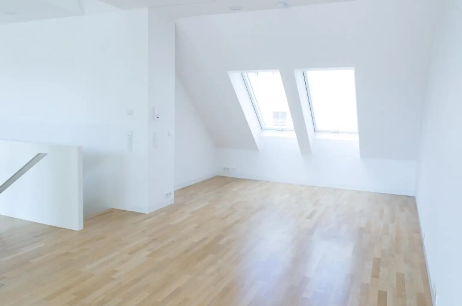 Elegante DG-Maisonette mit Terrasse und Blick in den Garten des Palais Schönburg