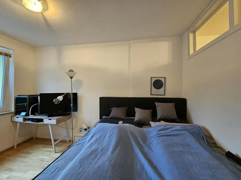 Sonnige, teilmöblierte 2-Zimmer Whg. in der Plentznerstraße