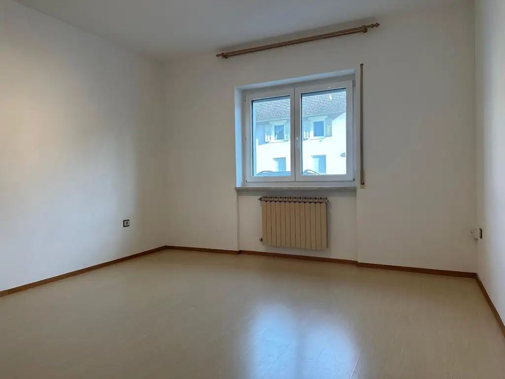 Wohnung zu vermieten, ideal für größere Familien