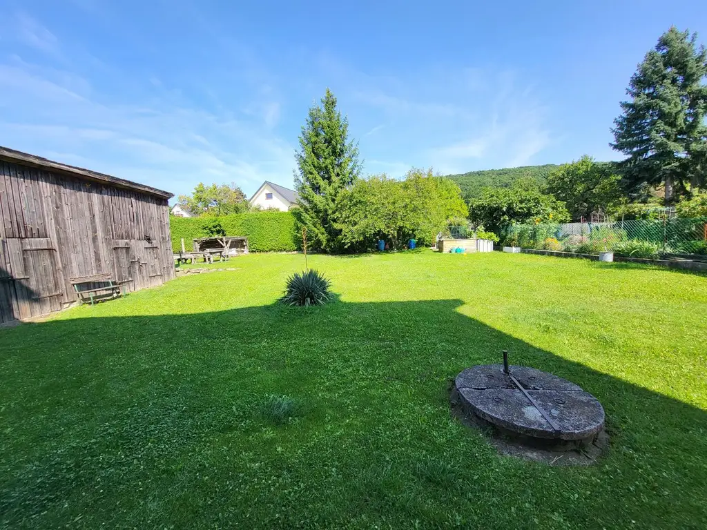 EIGENTUMSWOHNUNG MIT SCHÖNER AUSSICHT UND GEMEINSCHAFTSGARTEN