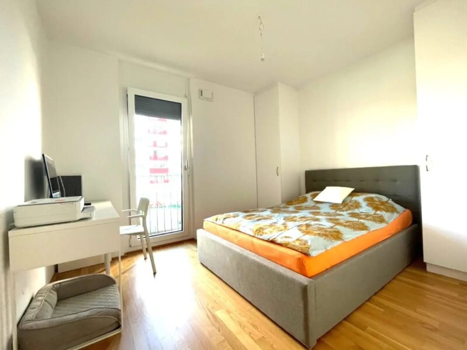 Charmante helle 2 Zimmerwohnung mit Balkon am Hirschstettnerteich
