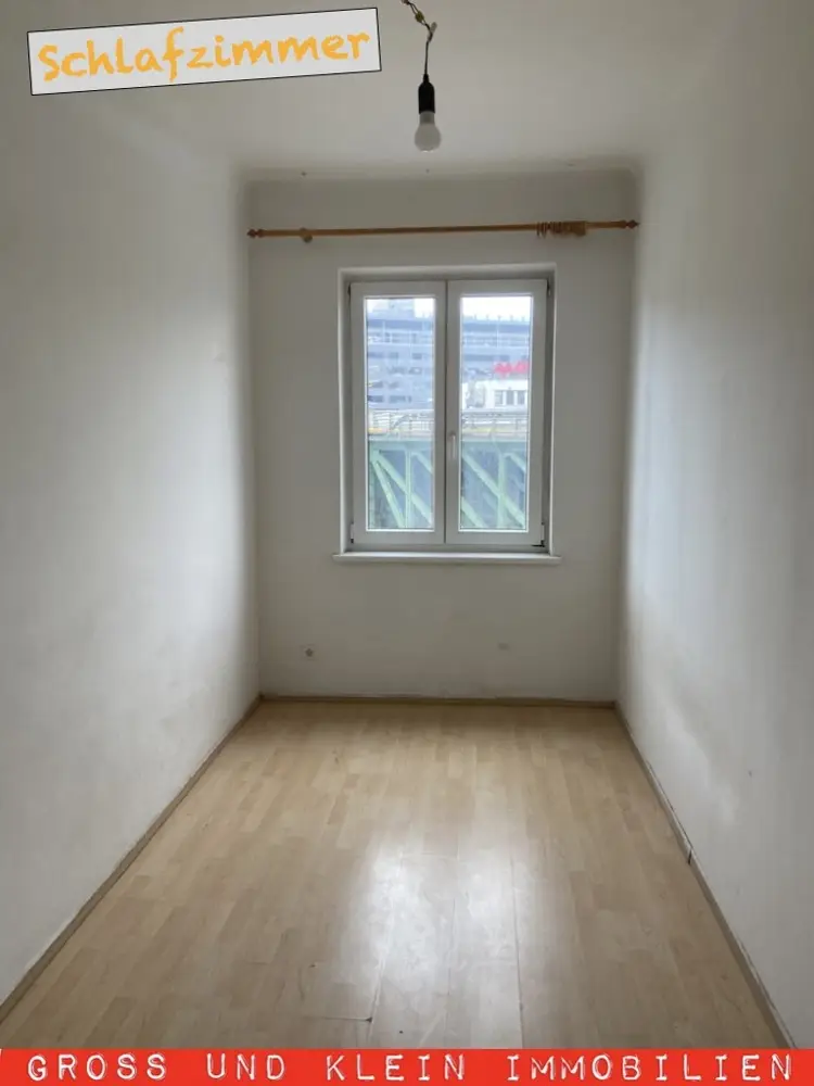 Zimmer_Küche_
Kabinett  - Wohnung 

Gute Lage_zwischen
2 U-Bahn-Stationen