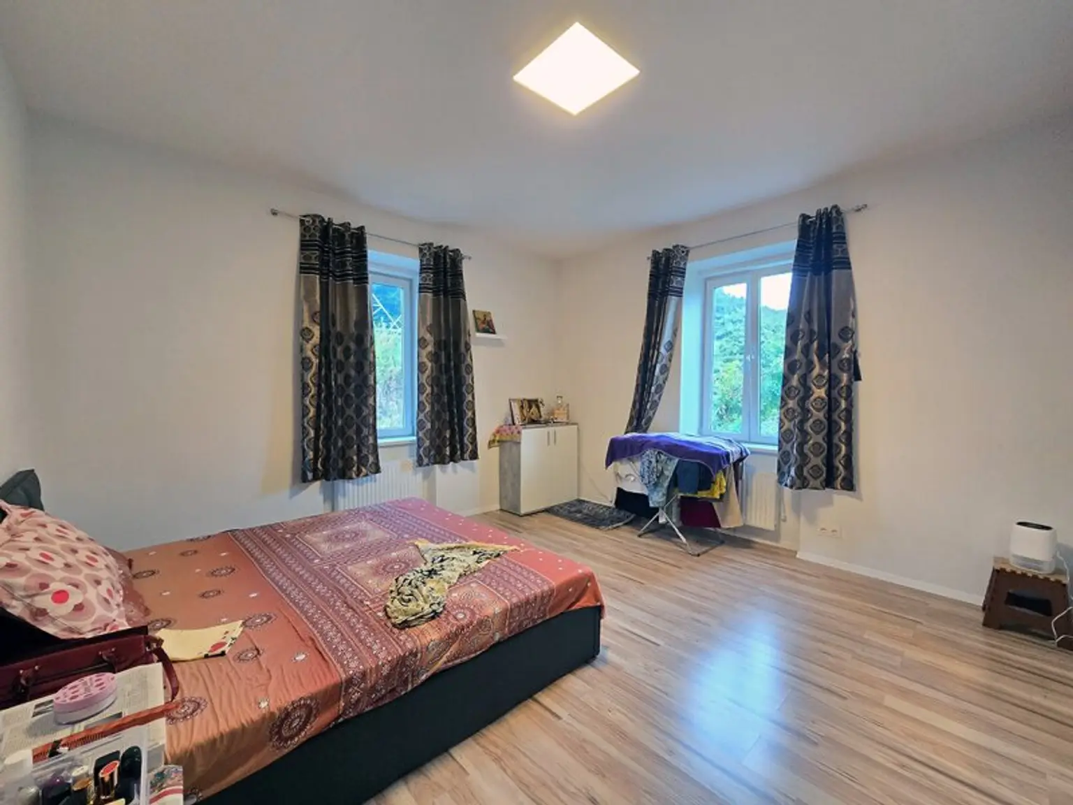 *** WOHNHAUS MIT 4 (VERMIETETEN) WOHNEINHEITEN ***