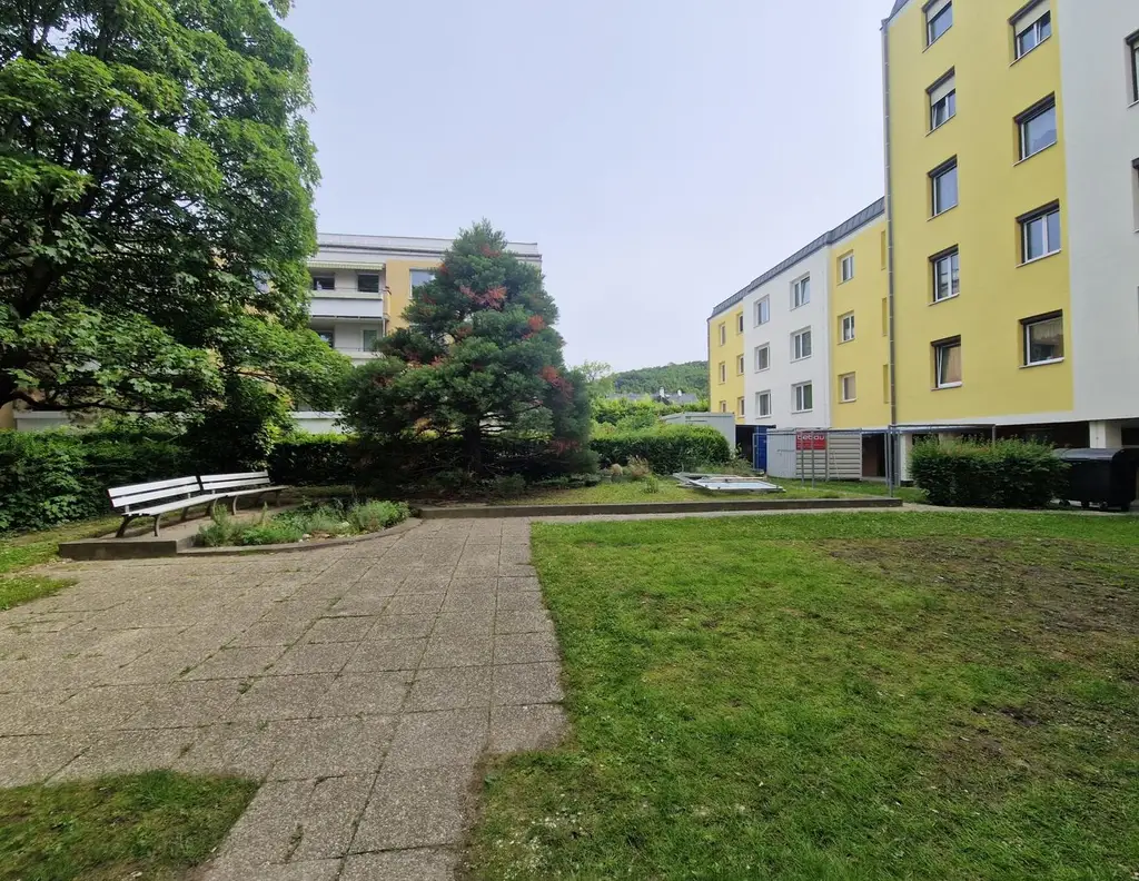 SELTENE GELEGENHEIT AUF EINE EIGENTUMSWOHNUNG MIT 2 LOGGIEN IN RUHIGER WOHNLAGE IM HERZEN VON LANGENZERSDORF