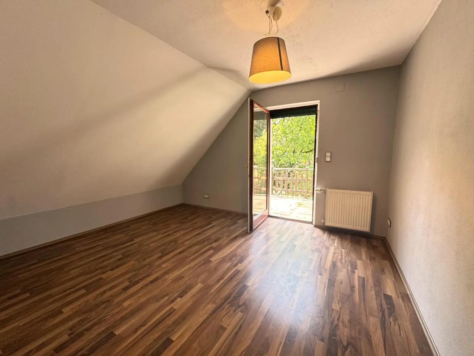 Großzügiges Wohnhaus mit 4 Wohneinheiten in herrlicher Aussichtslage - nähe Graz