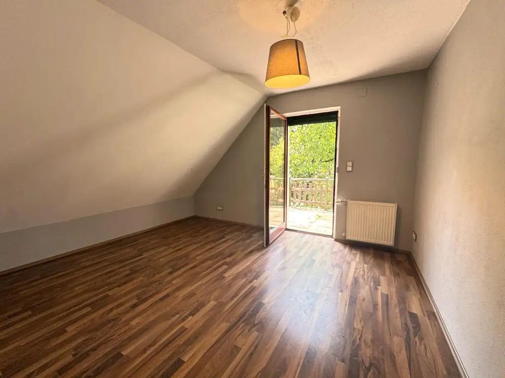 Großzügiges Wohnhaus mit 4 Wohneinheiten in herrlicher Aussichtslage - nähe Graz