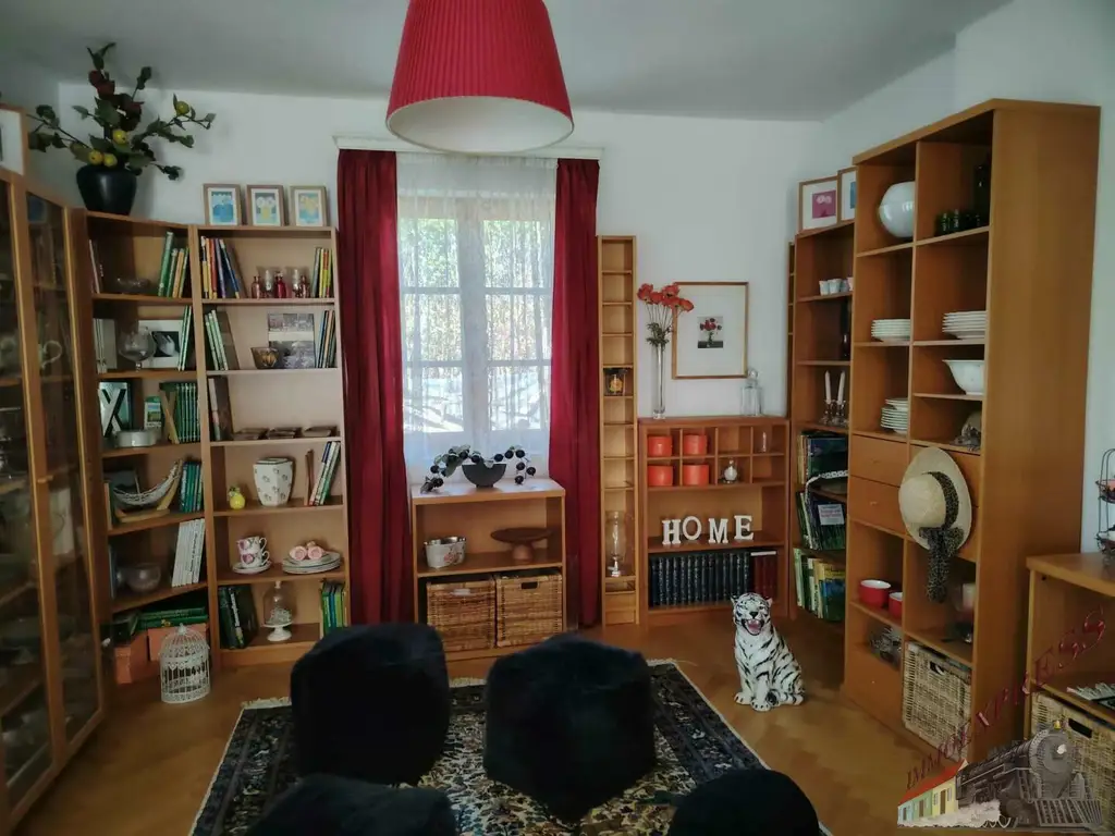 Großzügig gebautes Einfamilienhaus (Baumeisterhaus) auf 950m² Grund - nur ca. 25min nach Wien!