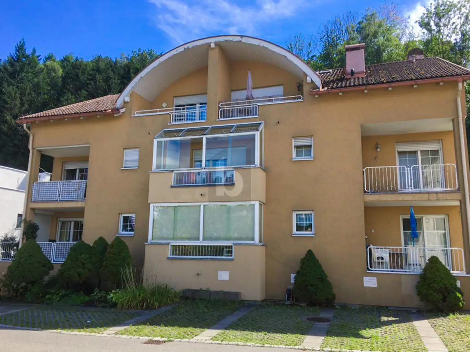 PREISHIT! IN TOP LAGE UND GRENZNÄHE MIT BALKON