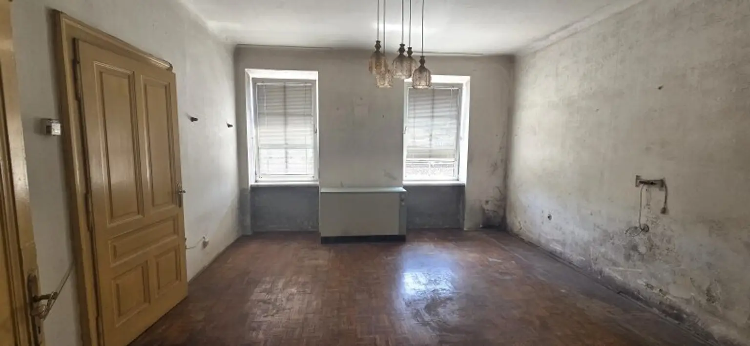 Sanierungsbedürftiges Haus  – Grundstück mit ca. 486 m² in Tribuswinkel bei Baden
