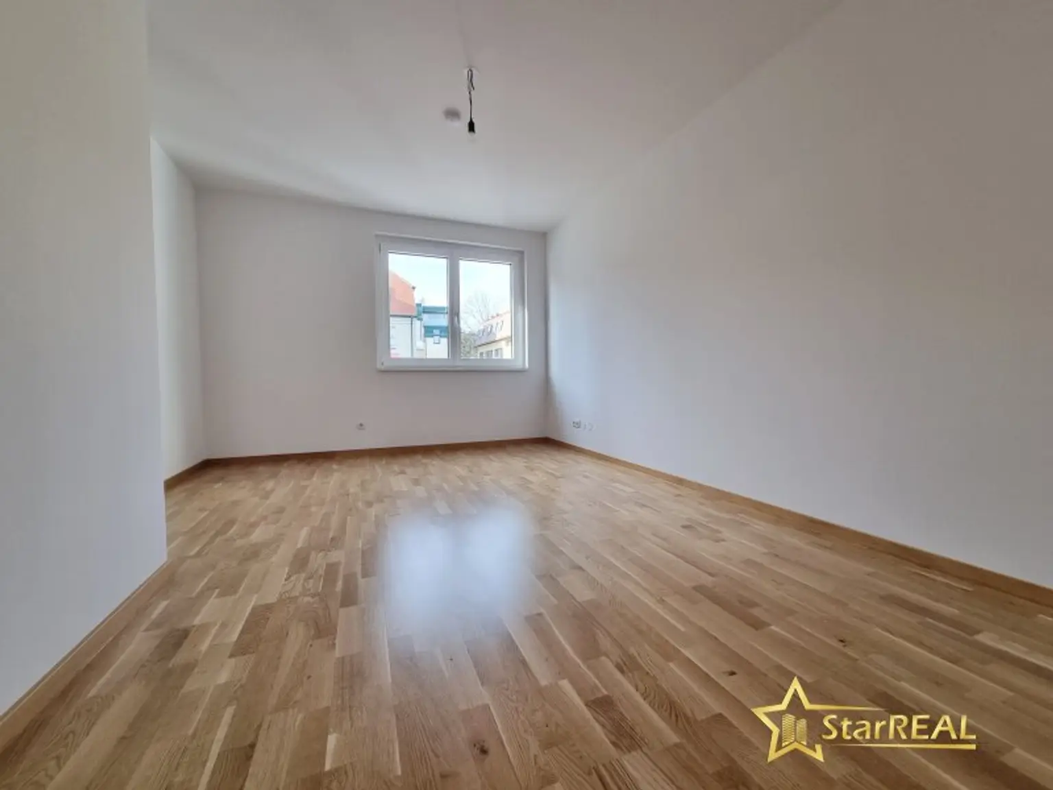 STILVOLLE 4-ZIMMER-ERSTBEZUGWOHNUNG IN ZENTRUMSNAHER LAGE VON MÖDLING - BALKON, 2 BÄDER & TIEFGARAGE OPTIONAL.