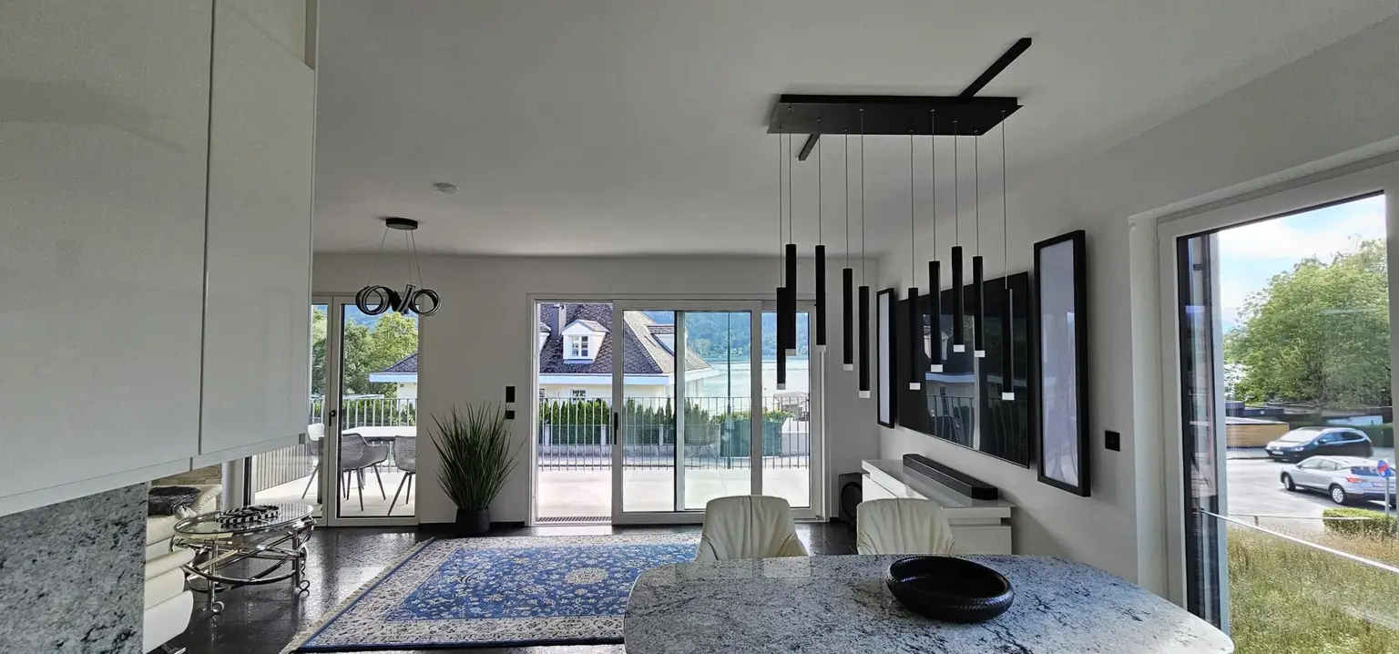 Design trifft Lebensqualität – Exklusive Neubauwohnung mit Seeblick