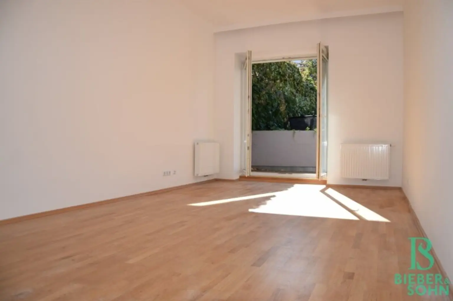 Mitten im 5.! Westterrasse - Top renovierte, große, sonnige Wohnung - Ruhelage