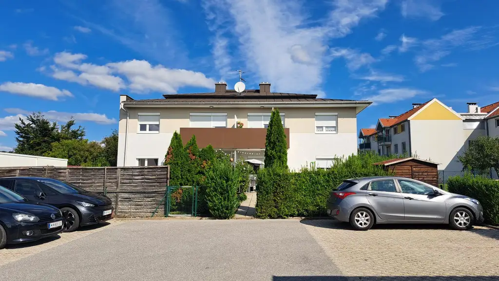 Provisionsfreie, 3 Zimmerwohnung mit Kaufoption. Erstbezug nach Renovierung!