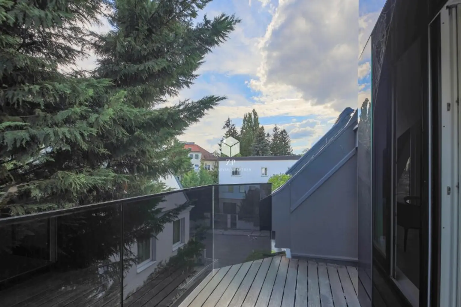 Luxuslage Schafberg: Einmalige Luxus-Maisonette mit Dachterrasse! Weitblick zum Verlieben!