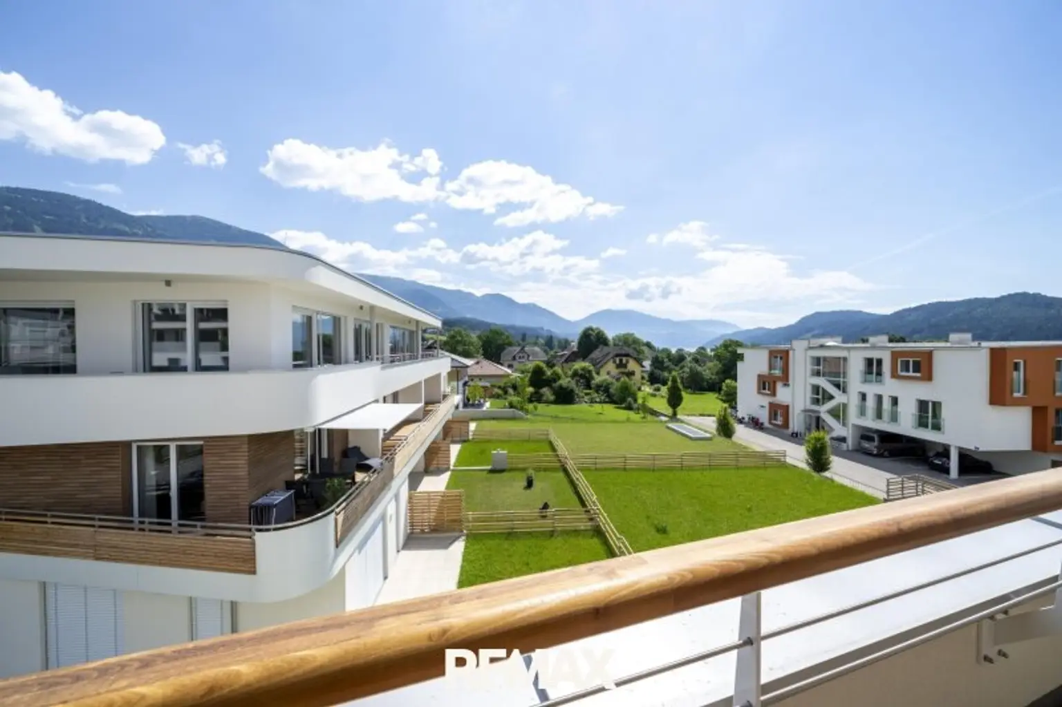 Wohnungen mit Gartenanteil oder Balkon