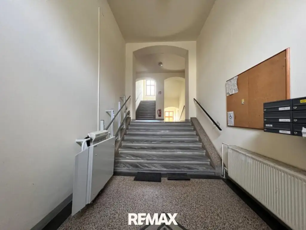 Charakteristisches Zinshaus im Ortszentrum