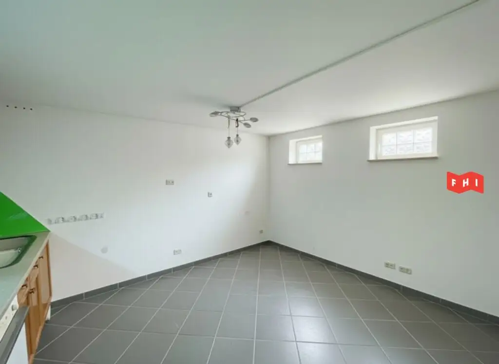 Erweiterbares 4 Zimmer Einfamilienhaus mit Garage, Pool & Gartenhaus