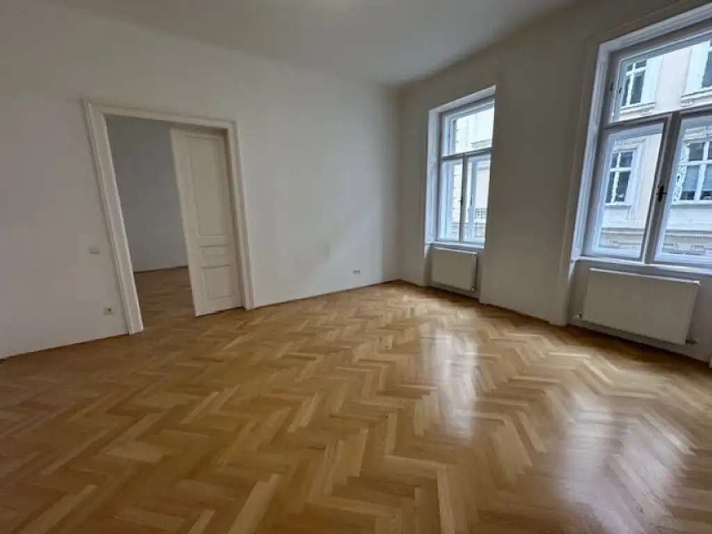Großzügige Altbauwohnung im Herzen des 2. Bezirks!