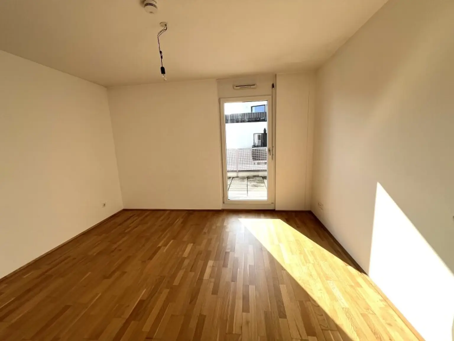 Attraktive 3-Zimmerwohnung mit Kühldecke und Terrasse