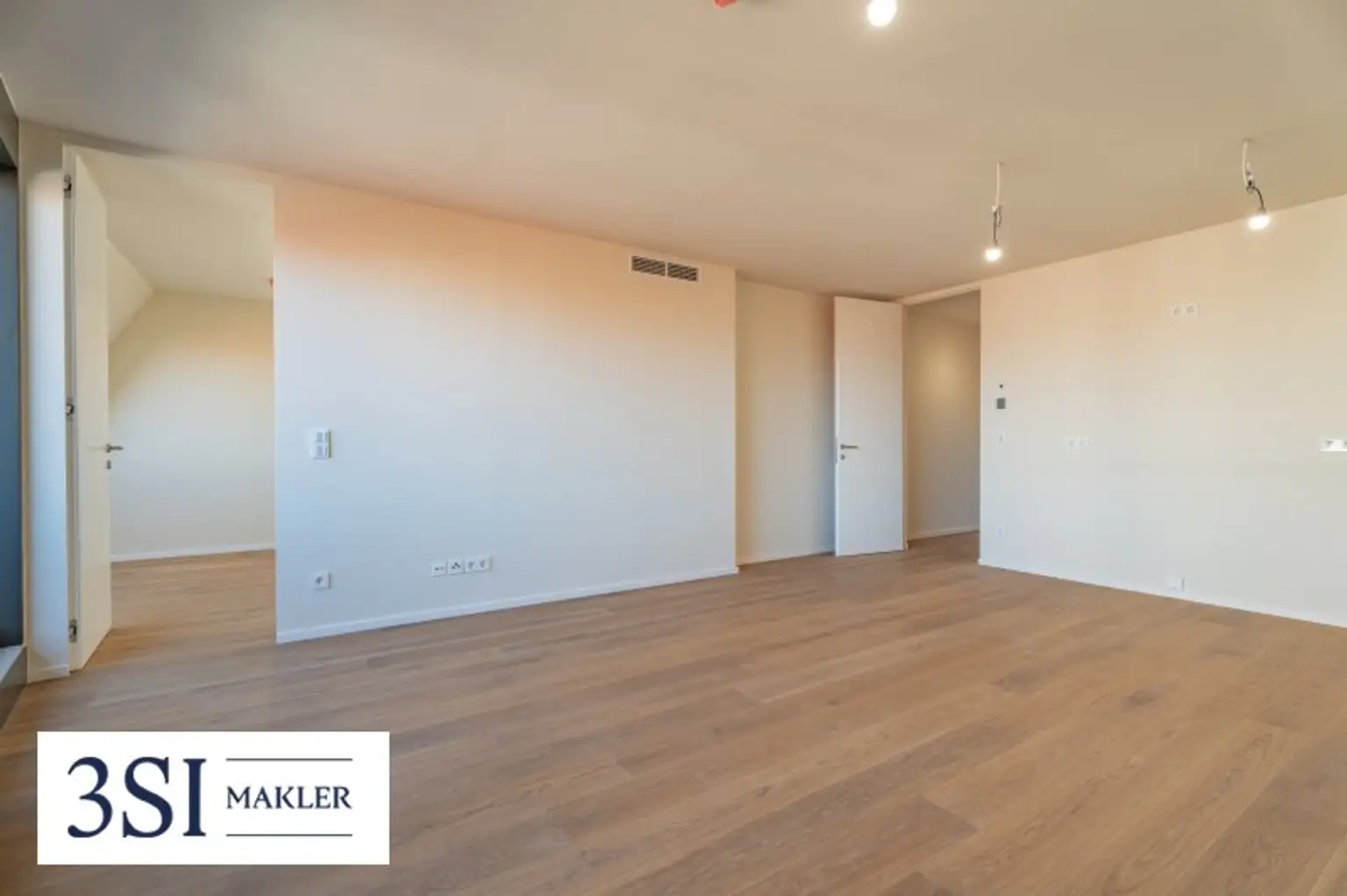 Ein Zuhause zum Wohlfühlen – moderne Dachgeschosswohnung mit Loggia