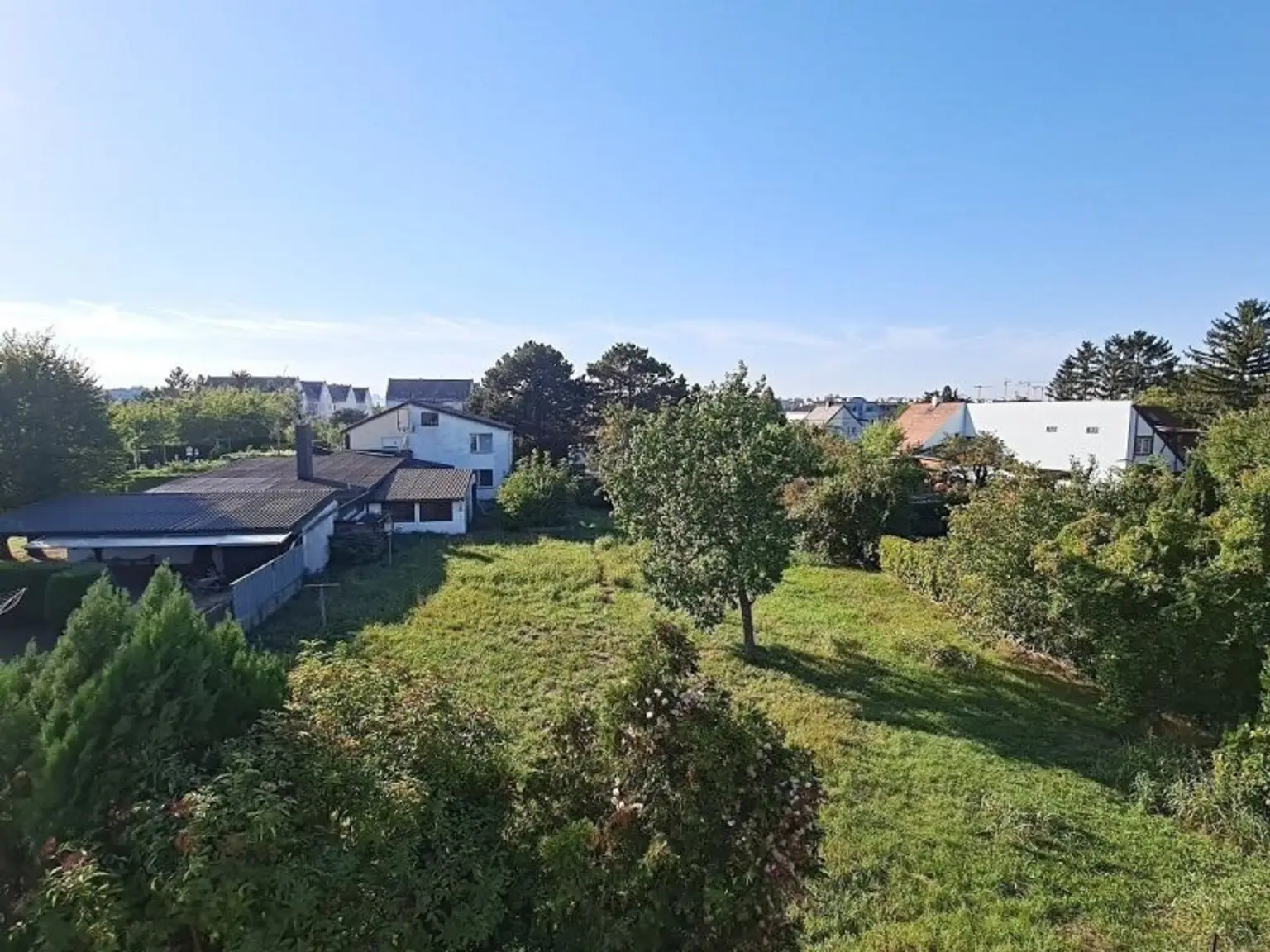 NEUBAU-RENDITEOBJEKT IM GRÜNEN, freier Mietzins, 10 Wohneinheiten mit Freiflächen, 5 Stellplätze, 748 m2 Grundstück, Aspern, U2-Nähe