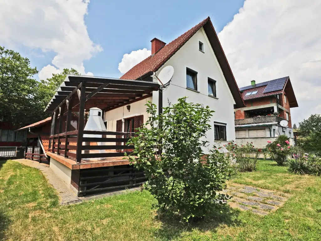 Haus auf Mietkaufvariante - Schönes ebenes Grundstück - 135m2 Wfl. - Vollkeller mit Garage - große Terrasse