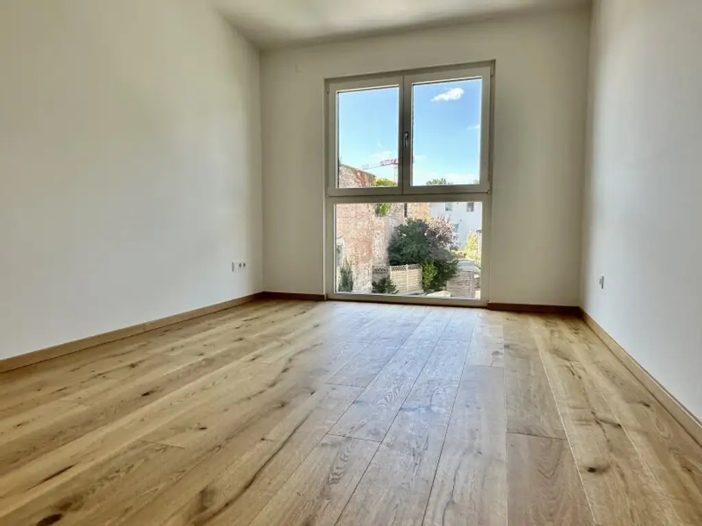 5 Zimmer auf 3 Ebenen! 2 Badezimmer! U1 und U2 gut erreichbar! Alte Donau! Provisionsfrei für den Käufer!