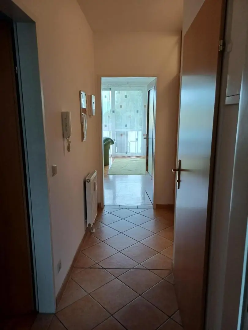 Gmunden: Äußerst gemütliche, teilmöblierte Wohnung mit Balkon im 1. OG in Seenähe!