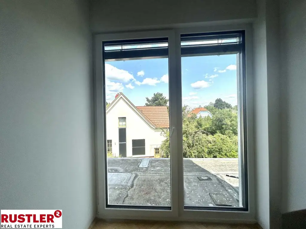 Exklusive Dachgeschosswohnung in Grünruhelage - zu verkaufen