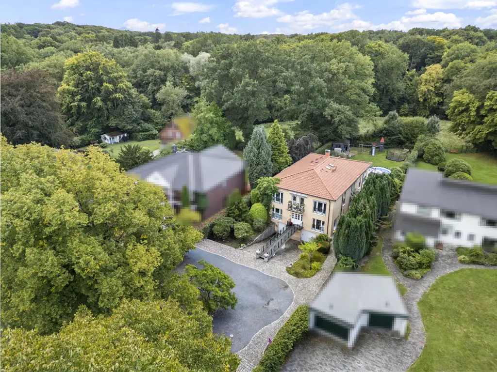 Luxusvilla im Alstertal – Großzügigkeit trifft Exklusivität