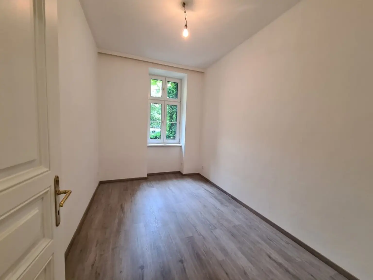 Büro / City-Shop im Zentrum zwischen Casino u. grüner Markt - top-renoviert