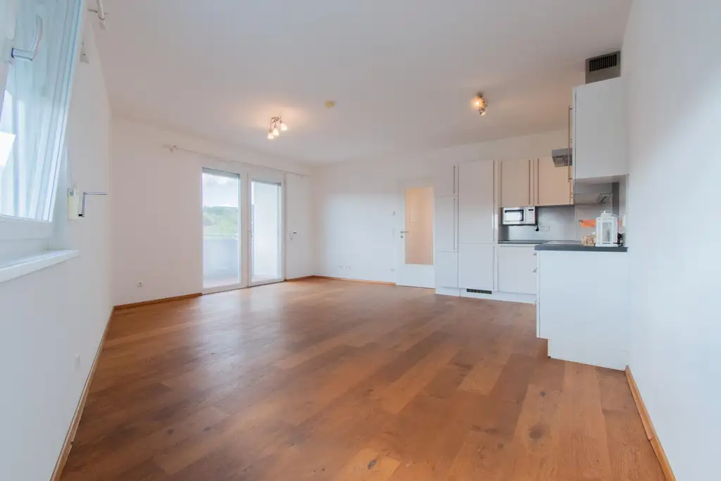 "Lichtdurchströmte Dachgeschosswohnung – inkl. Garagenstellplatz!"