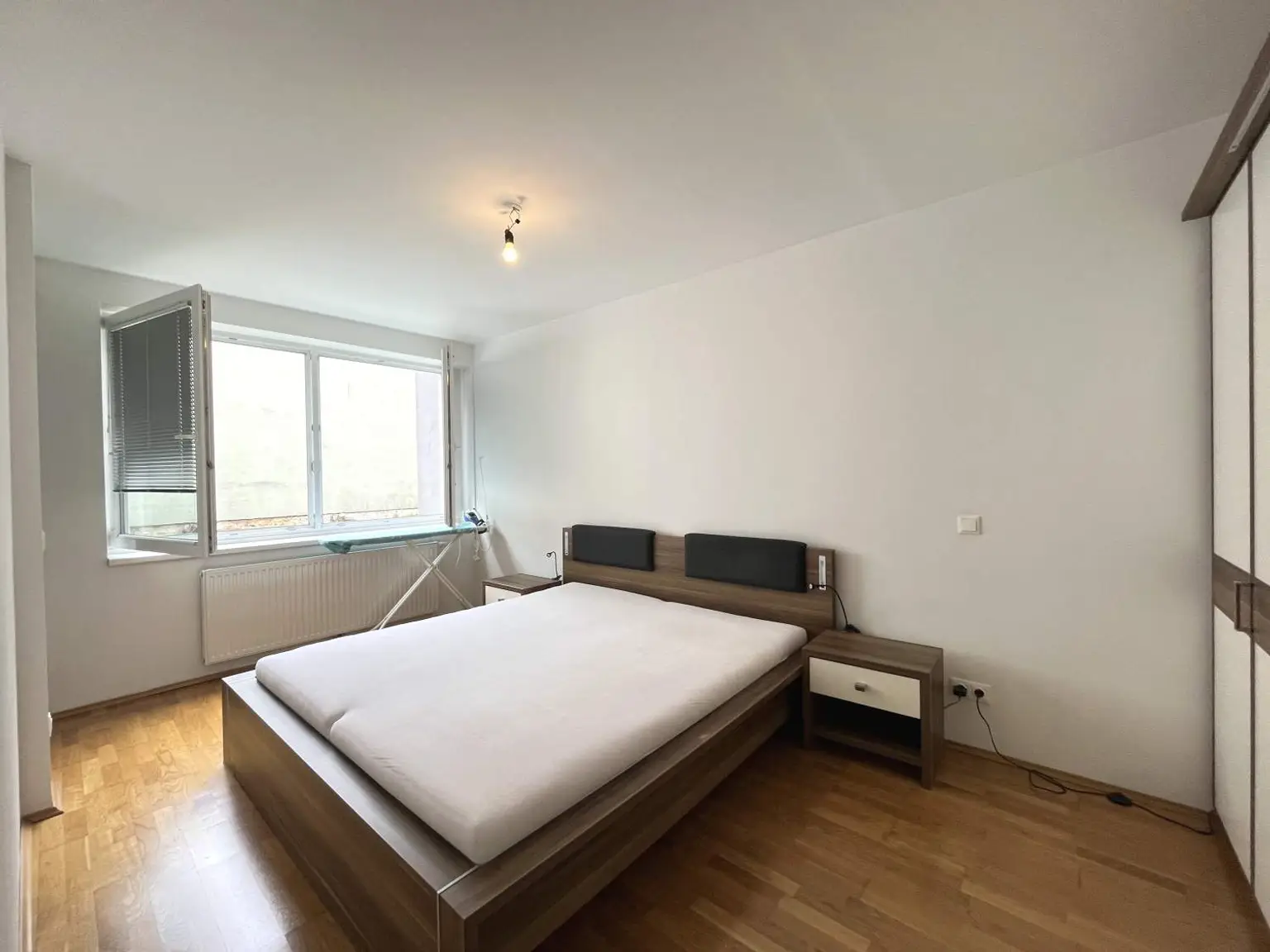 Moderne 2-Zimmer-Wohnung mit Loggia und optimaler Verkehrsanbindung!