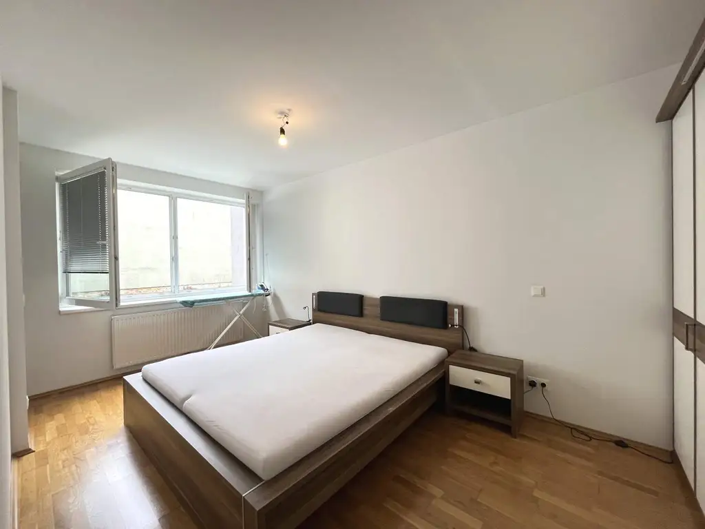 Moderne 2-Zimmer-Wohnung mit Loggia und optimaler Verkehrsanbindung!
