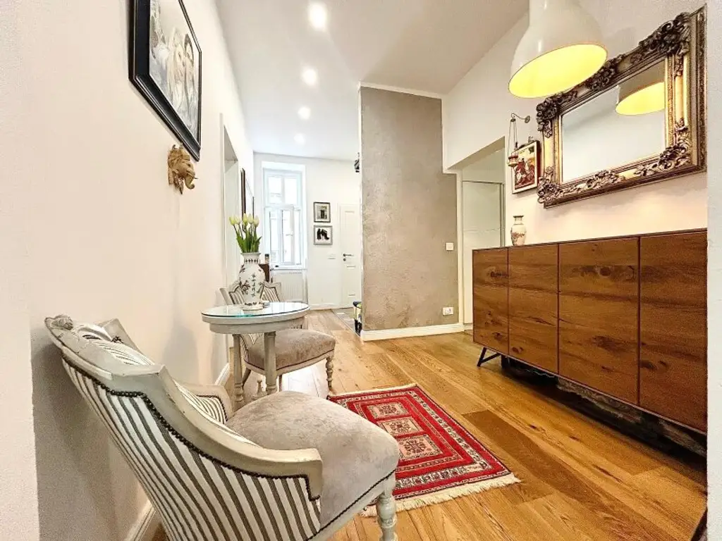 Wohnjuwel in Währing – Historischer Altbau trifft modernen Luxus | Exklusive 4-Zimmer-Residenz