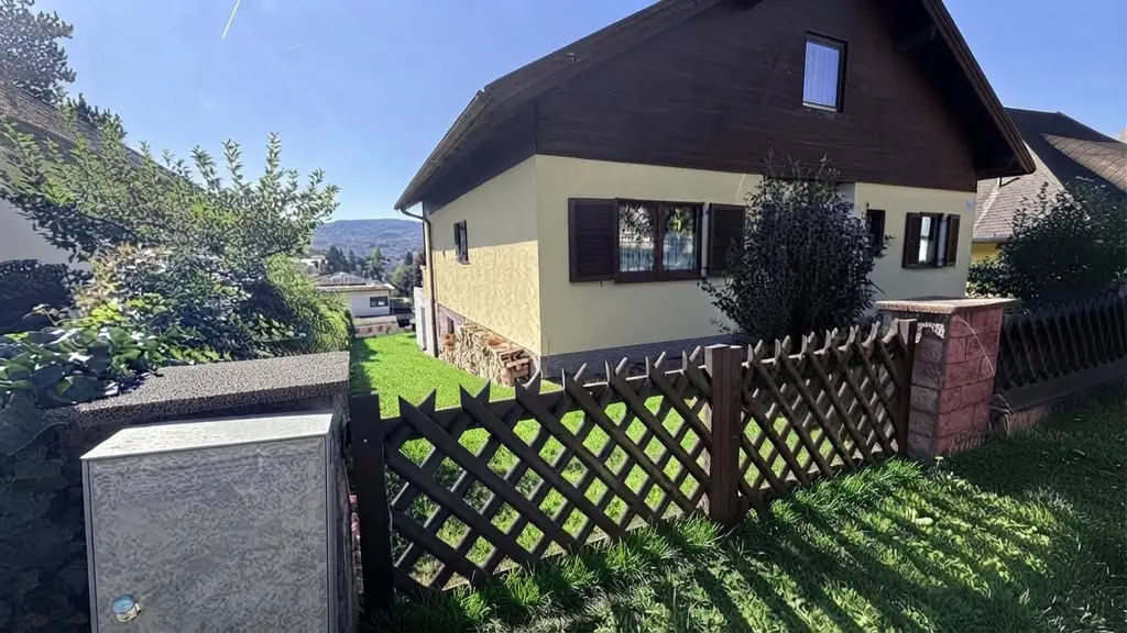 Großzügiges 4-Zimmer-Einfamilienhaus mit Terrasse und Garage in Ruhelage von Neulengbach mit Fernsicht!