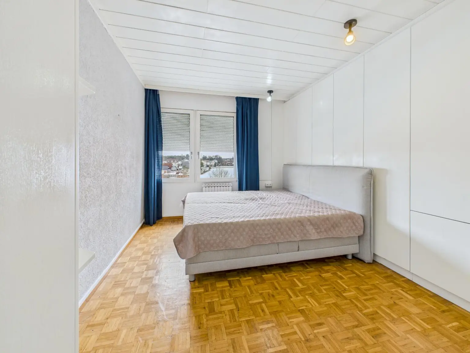 Schlafzimmer 1