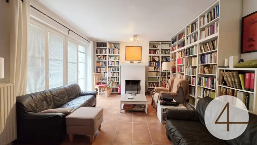 Zweifamilienhaus mit ca. 300 m² Wohnfläche