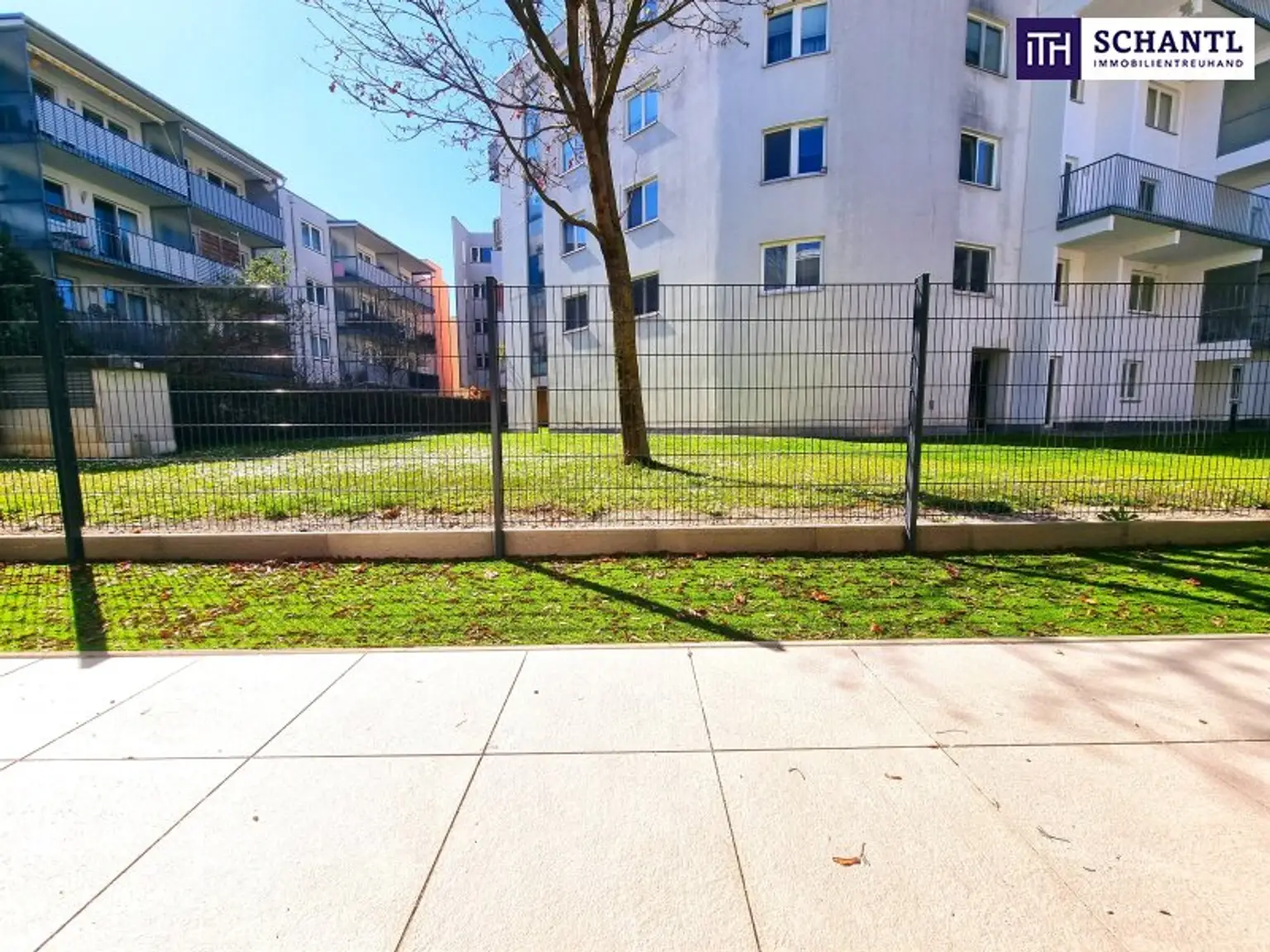 Perfektes Investment! Erstbezug - TOP Neubauwohnung mit hofseitiger Gartenterrasse! Blick ins Grüne + Komplette Ruhelage + Energieeffizienz + Perfekte Anbindung und Nahversorgung! Jetzt zugfreifen!