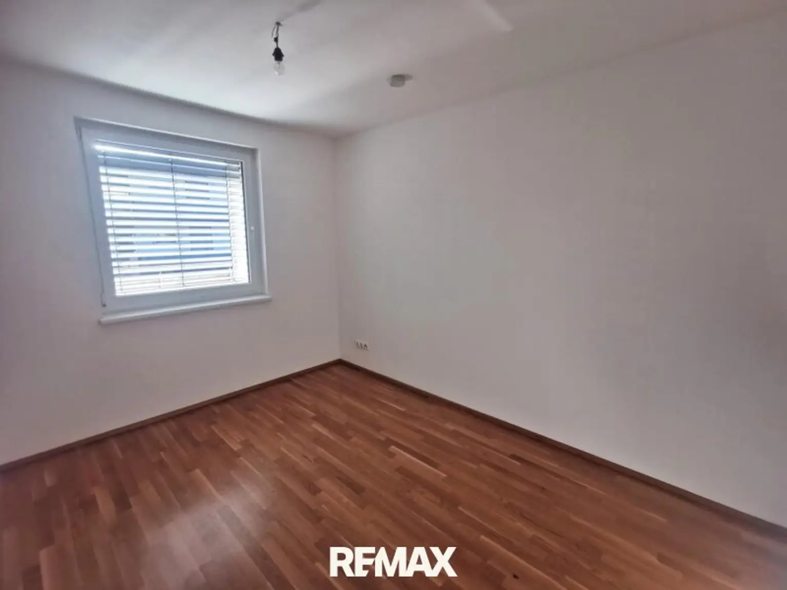 Schlafzimmer 2 (1)