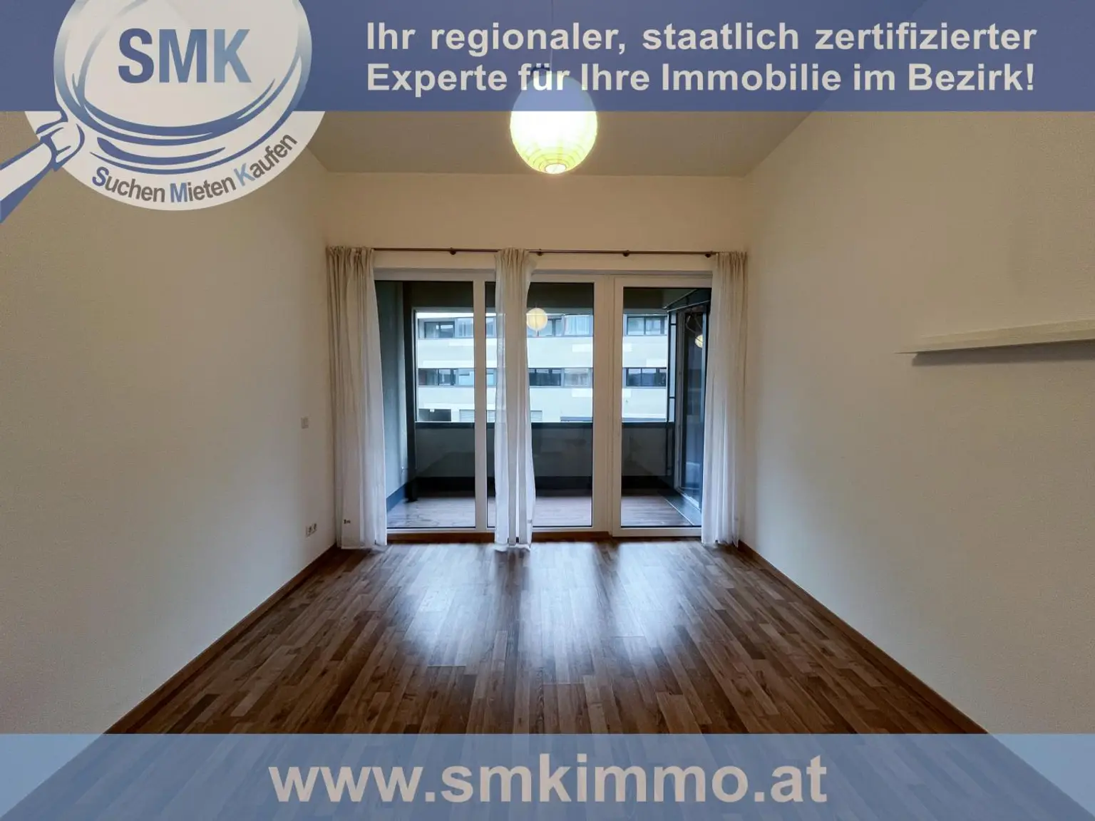 Helles Wohnen mit Loggia!