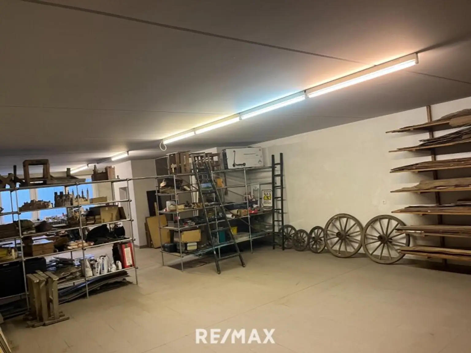 Arbeitsraum mit Lager RH 2,80 (Betriebsstätte)