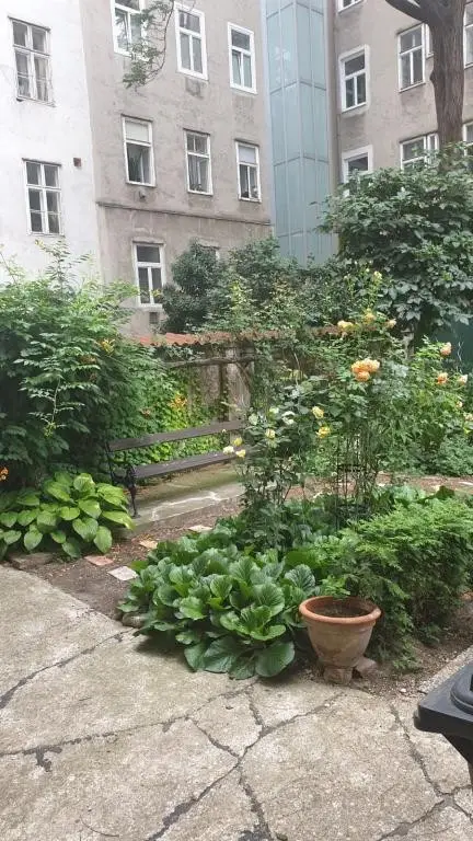 Provisionsfrei | 2,5 Zimmer | 77 m² | Ideal als Studenten WG | 3. Stock ohne Lift | 1050 Wien