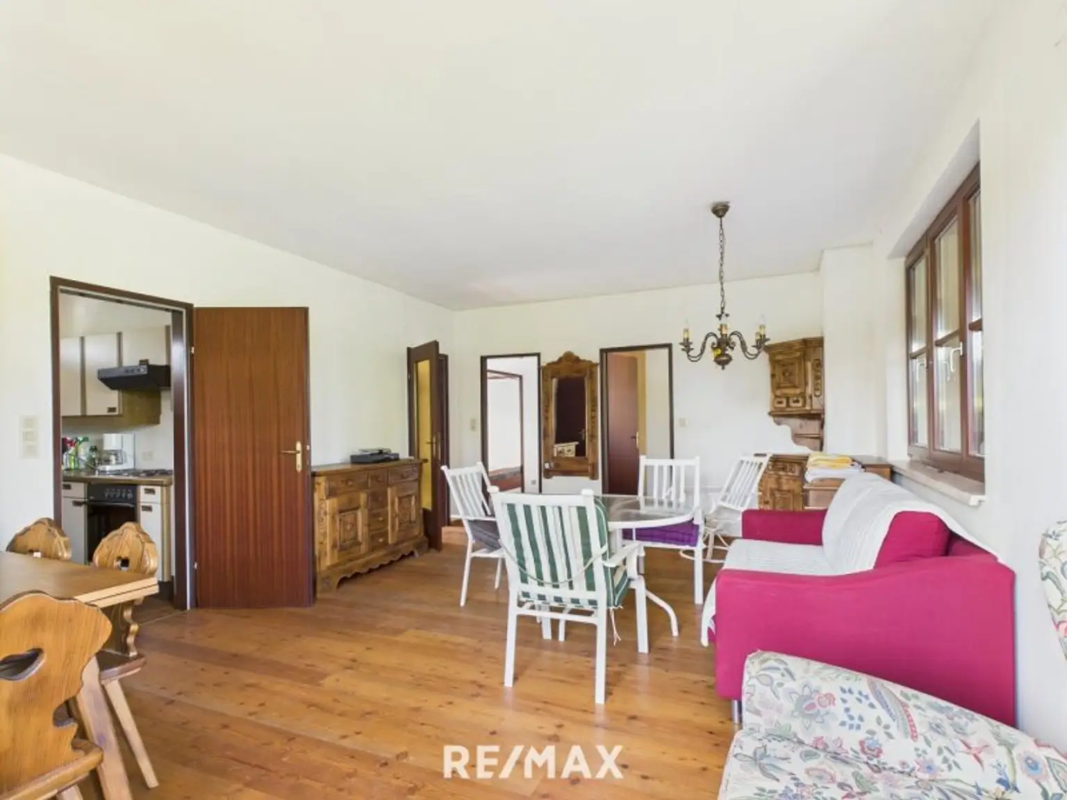 Wohn-Esszimmer -Ansicht 1