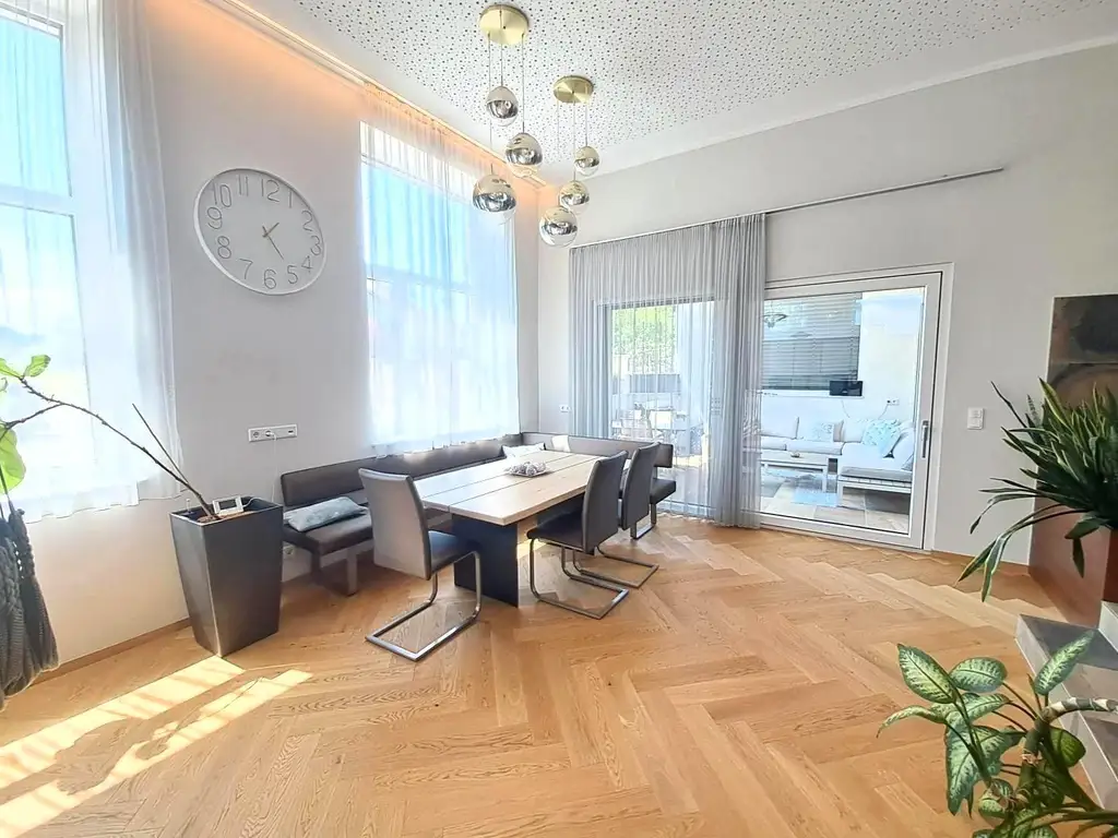 Eigentumswohnung mit Terrasse, Sauna, Whirlpool und 2 Kfz-Stellplätzen
