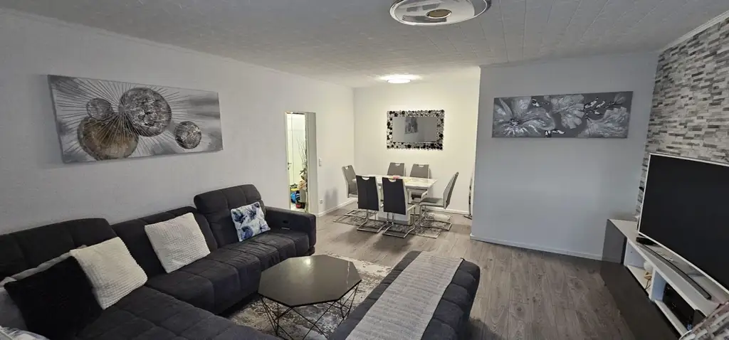 Tolle 3,5-Zimmer-Wohnung mit Loggia und TG-Platz zu verkaufen
