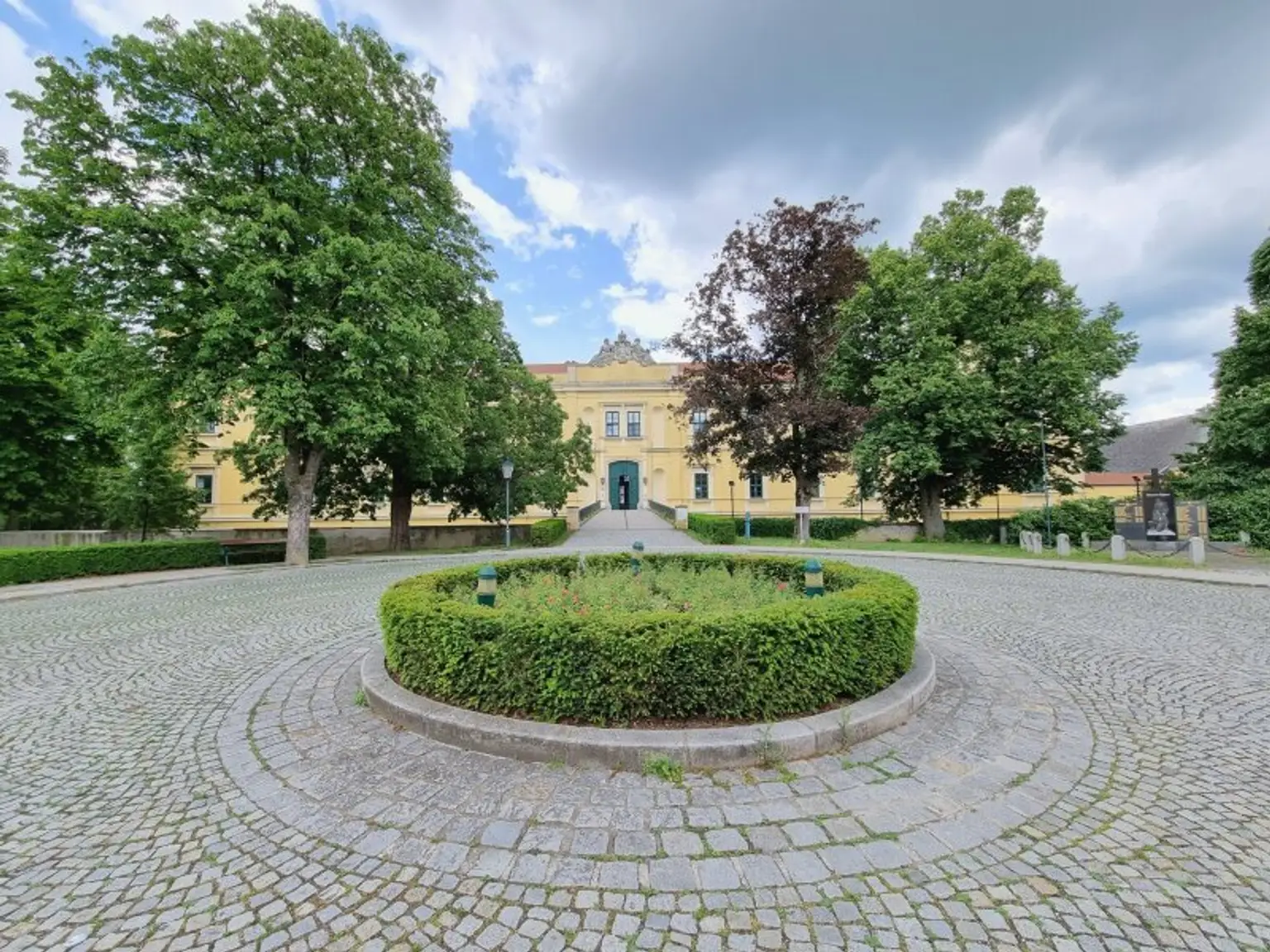 FLORIANI – QUARTIER AM TULLNERFELD