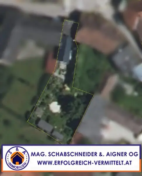Kleines Stadthaus zum Renovieren mit ruhigem Garten mitten im Zentrum!