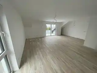 DG links Wohn-Ess-Zimmer