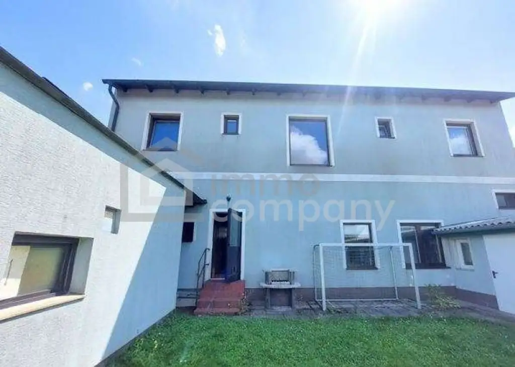 Platz für ALLE- Einfamilienhaus mit Einliegerwohnung!